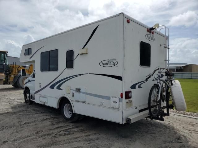 2003 Trail King 2003 Ford Econoline E350 Super Duty Cutaway Van