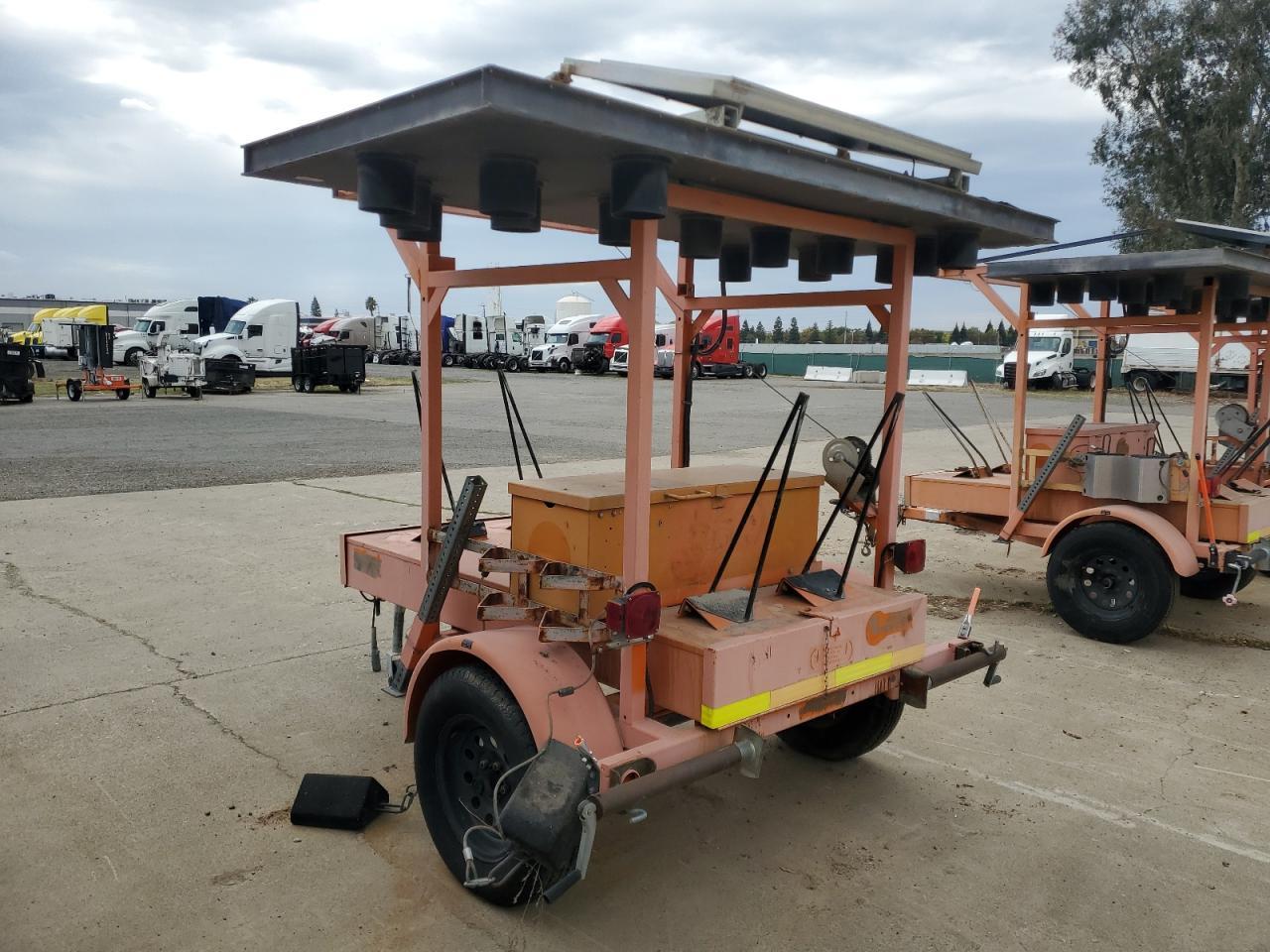 2005 Arrow 2005 Team Fenex TMABVA-15 Arrow Board Trailer