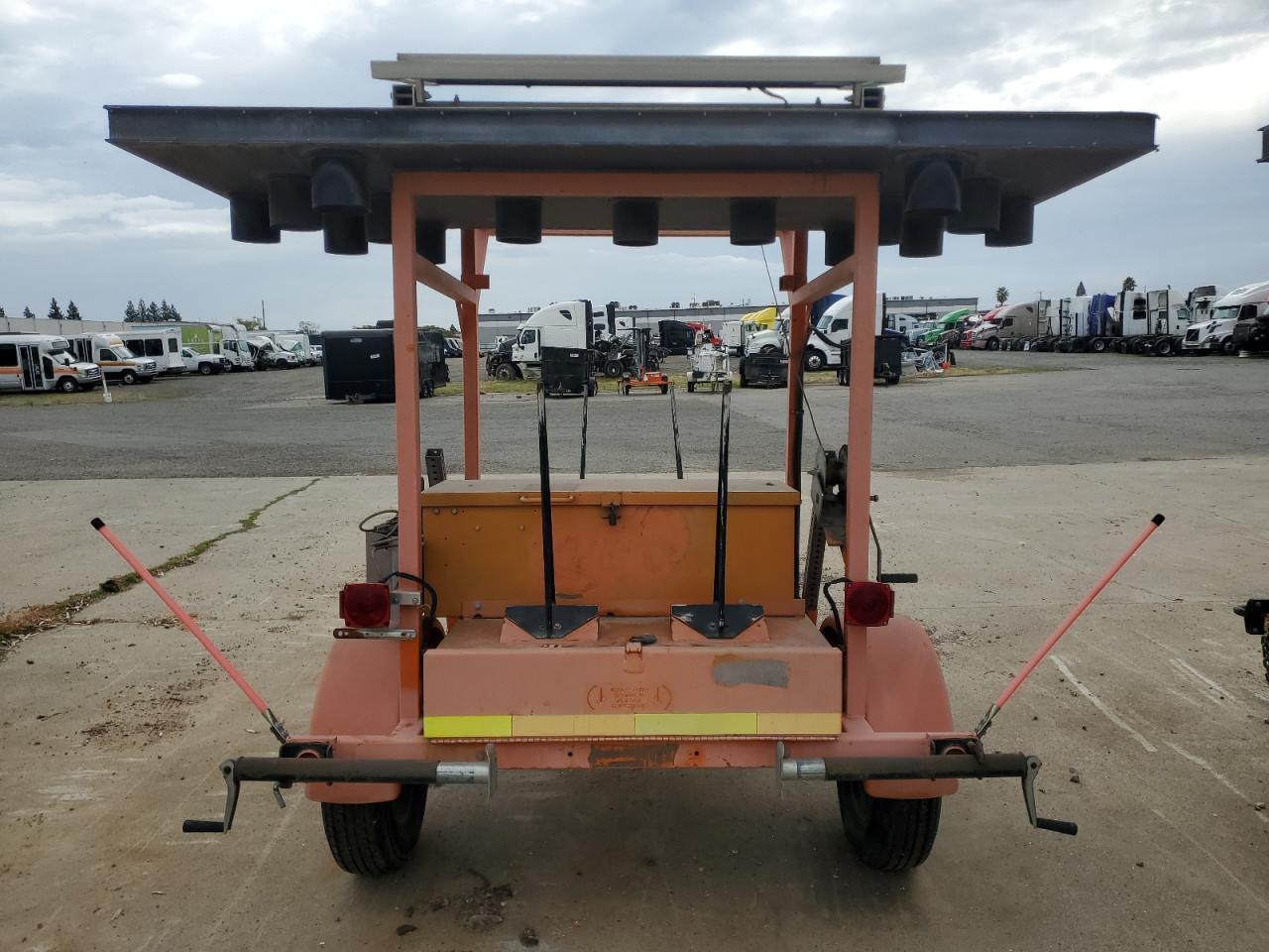 2005 Arrow 2005 Team Fenex TMABWA-10 Arrow Board Trailer