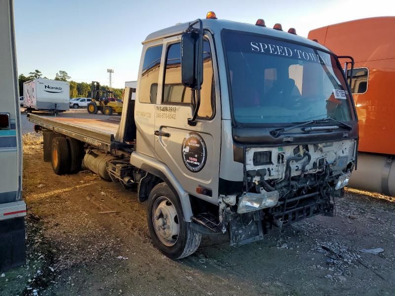 2007 Nissan UD Rollback TOW Truck