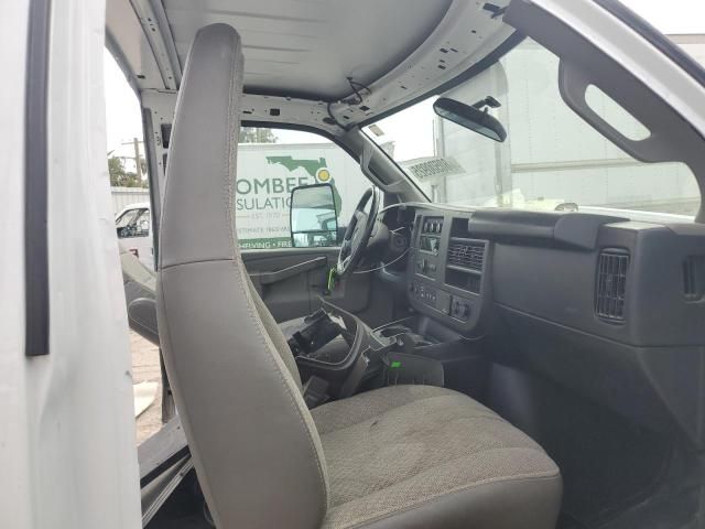 2022 GMC Savana Cutaway G3500
