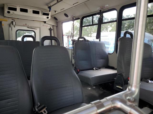2019 Ford Econoline E450 Super Duty Cutaway Van