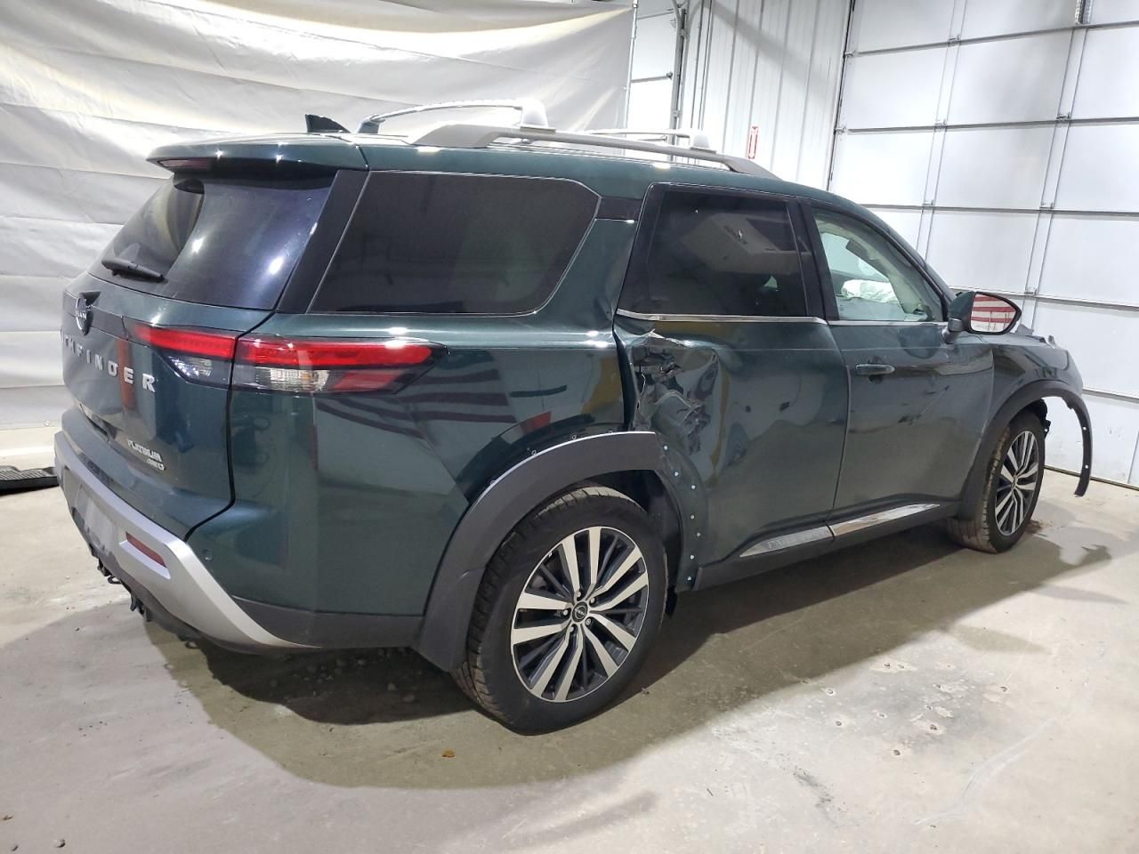 2022 Nissan Pathfinder Platinum