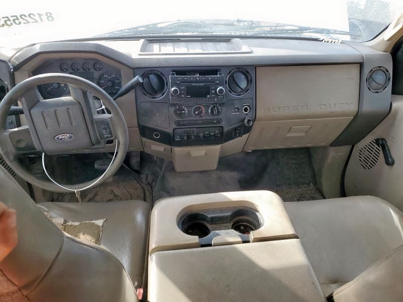 2008 Ford F350 Super-Flat BED Truck