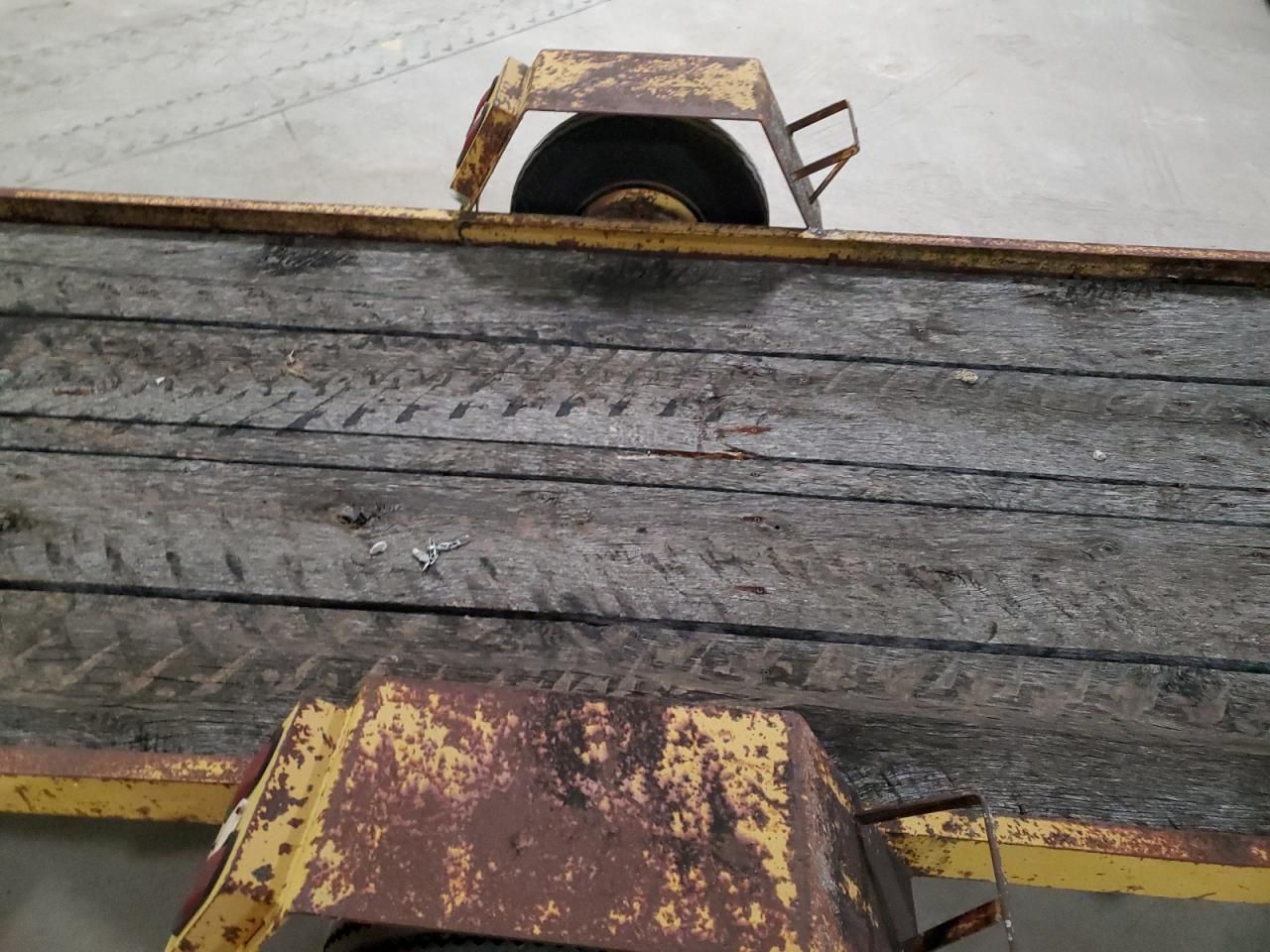 1989 Dynaweld Equipment Trailer