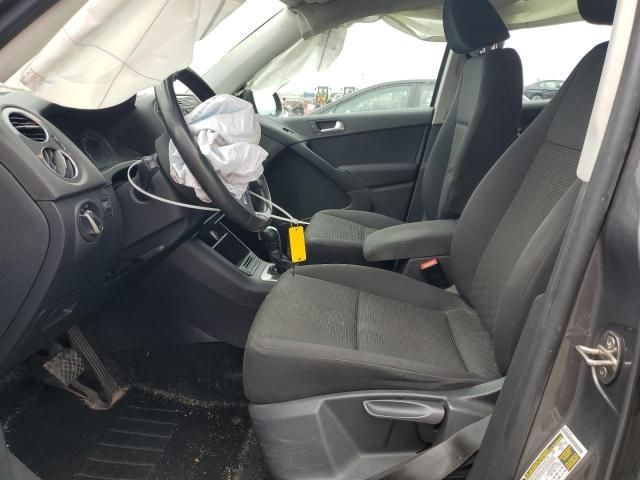 2015 Volkswagen Tiguan S