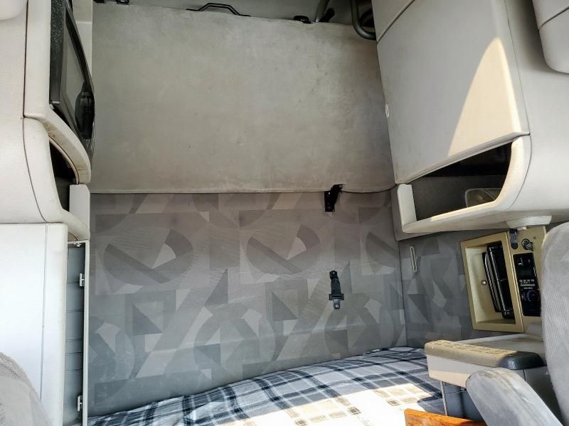 2007 Volvo VN VNL