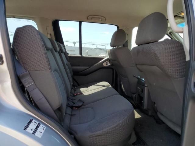 2006 Nissan Pathfinder LE
