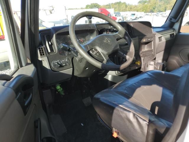 2020 International Mv607 box Truck