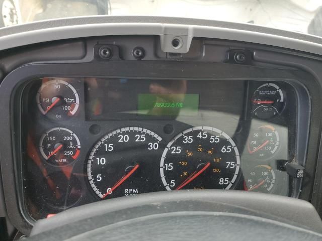 2018 Freightliner M2 106 MED-BOX Truck