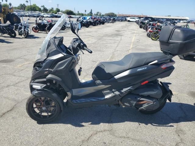 2023 Piaggio MP3 530 Exclusive
