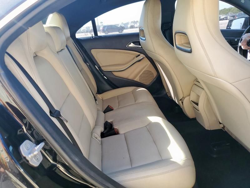 2014 Mercedes-Benz CLA 250