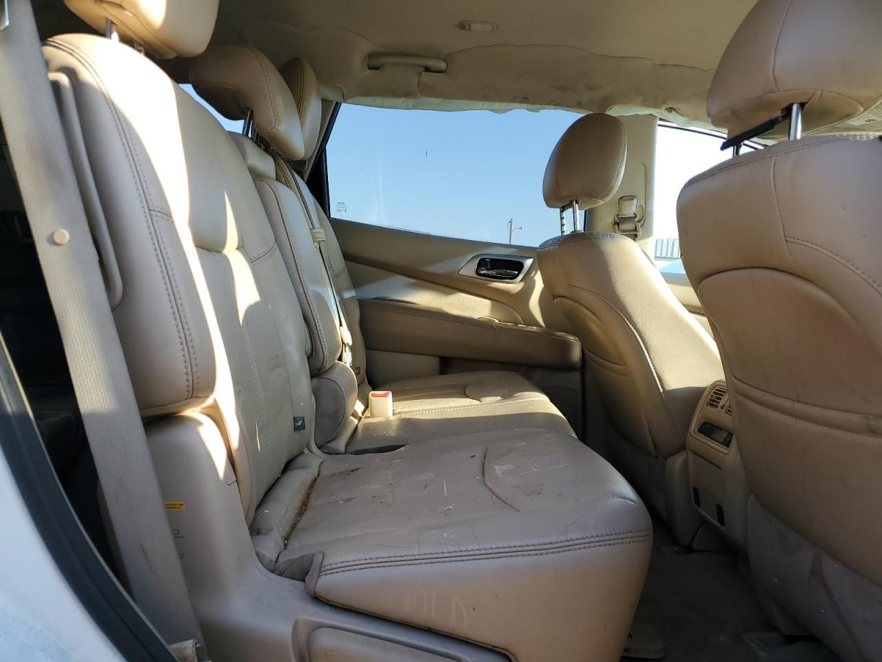 2014 Nissan Pathfinder s