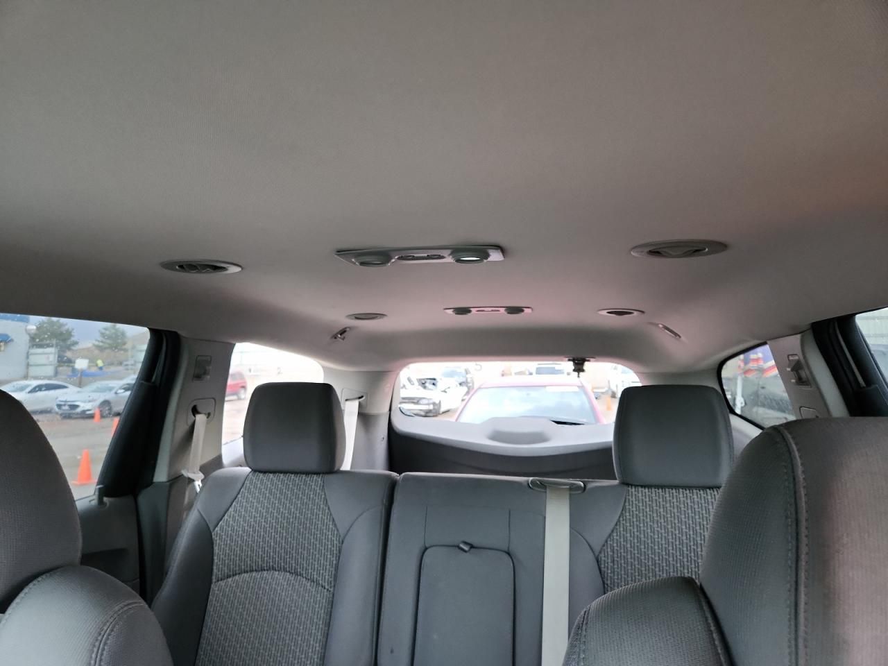 2011 Chevrolet Traverse ls