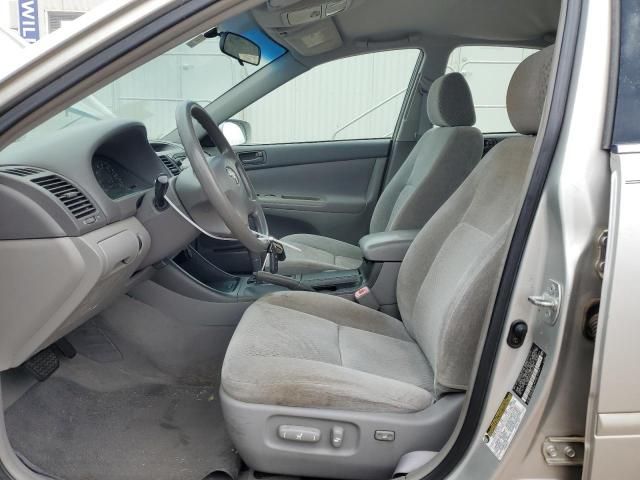 2004 Toyota Camry le