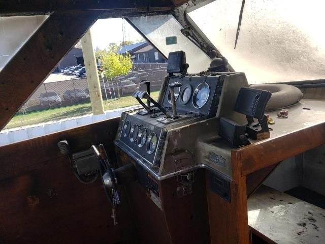 1968 Chris Craft Boat