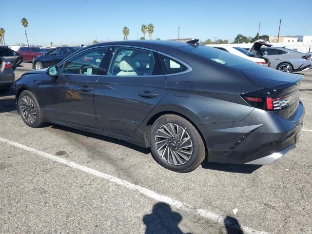 2025 Hyundai Sonata Hybrid
