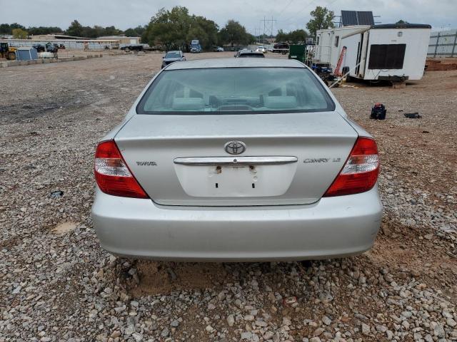 2004 Toyota Camry le