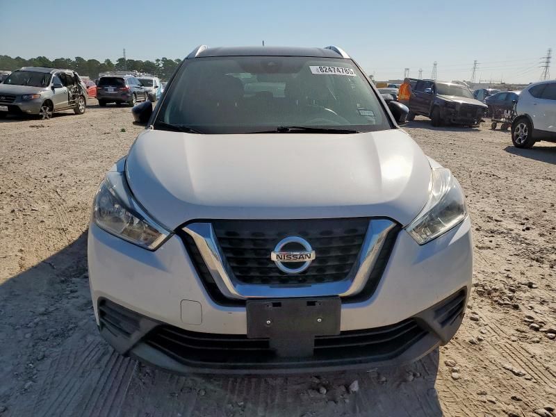 2020 Nissan Kicks SV