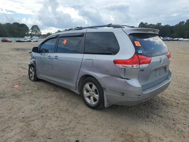 2014 Toyota Sienna LE