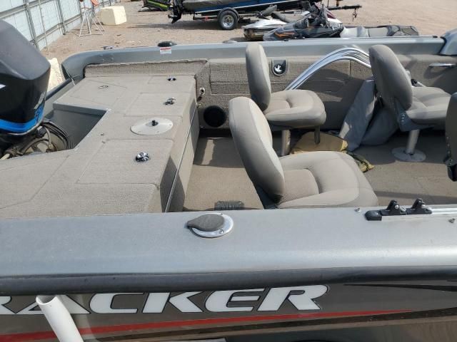 2002 Tracker Boat