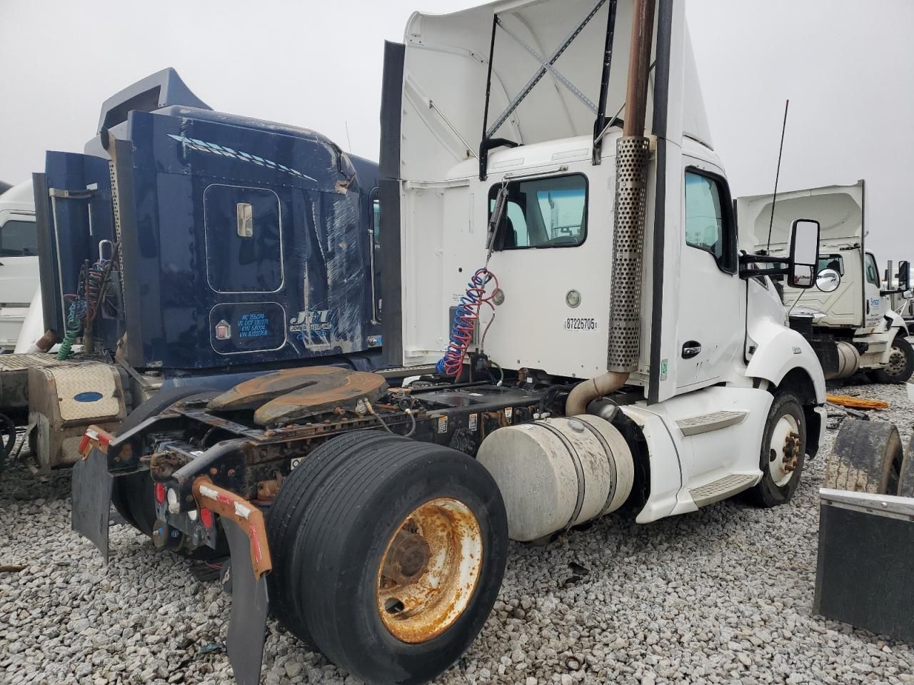 2014 Kenworth T680 Semi Truck
