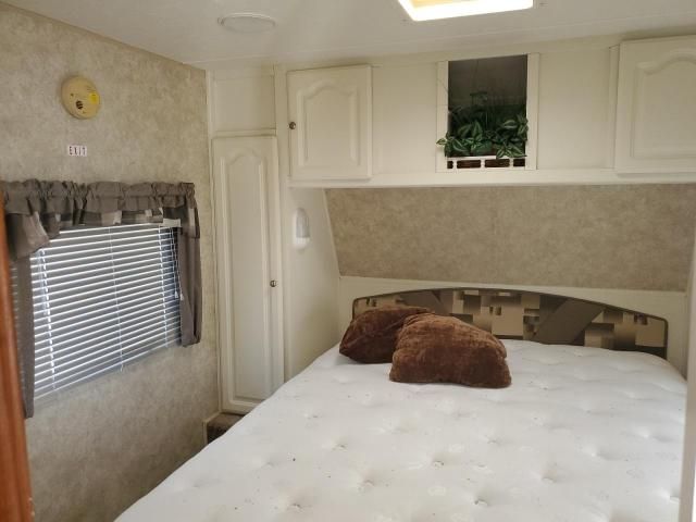 2008 Surveyor Eyor 31' Trailer MDL
