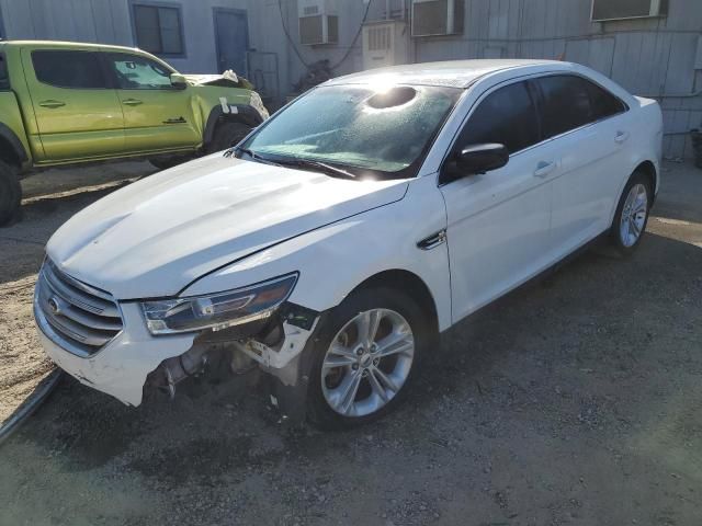 2015 Ford Taurus SE