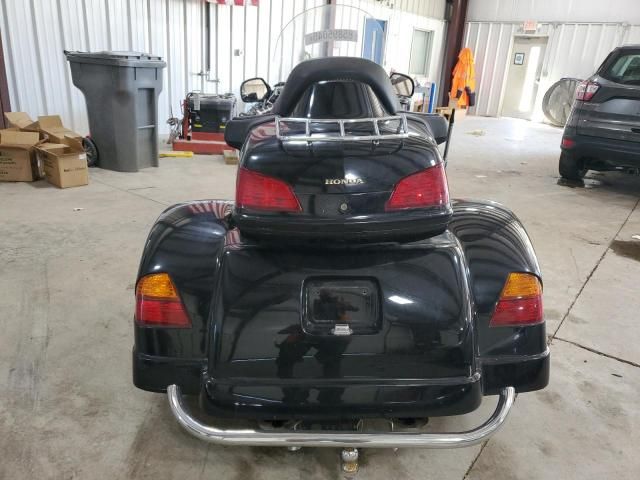 2001 Honda Gl1800 a