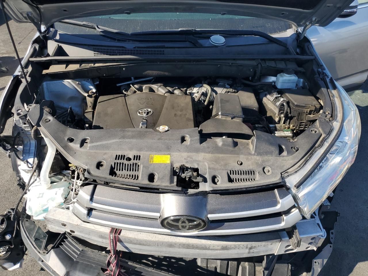 2019 Toyota Highlander le