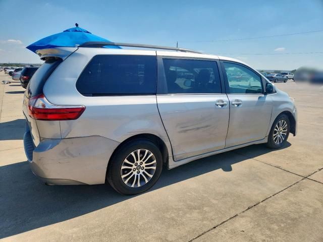 2018 Toyota Sienna XLE