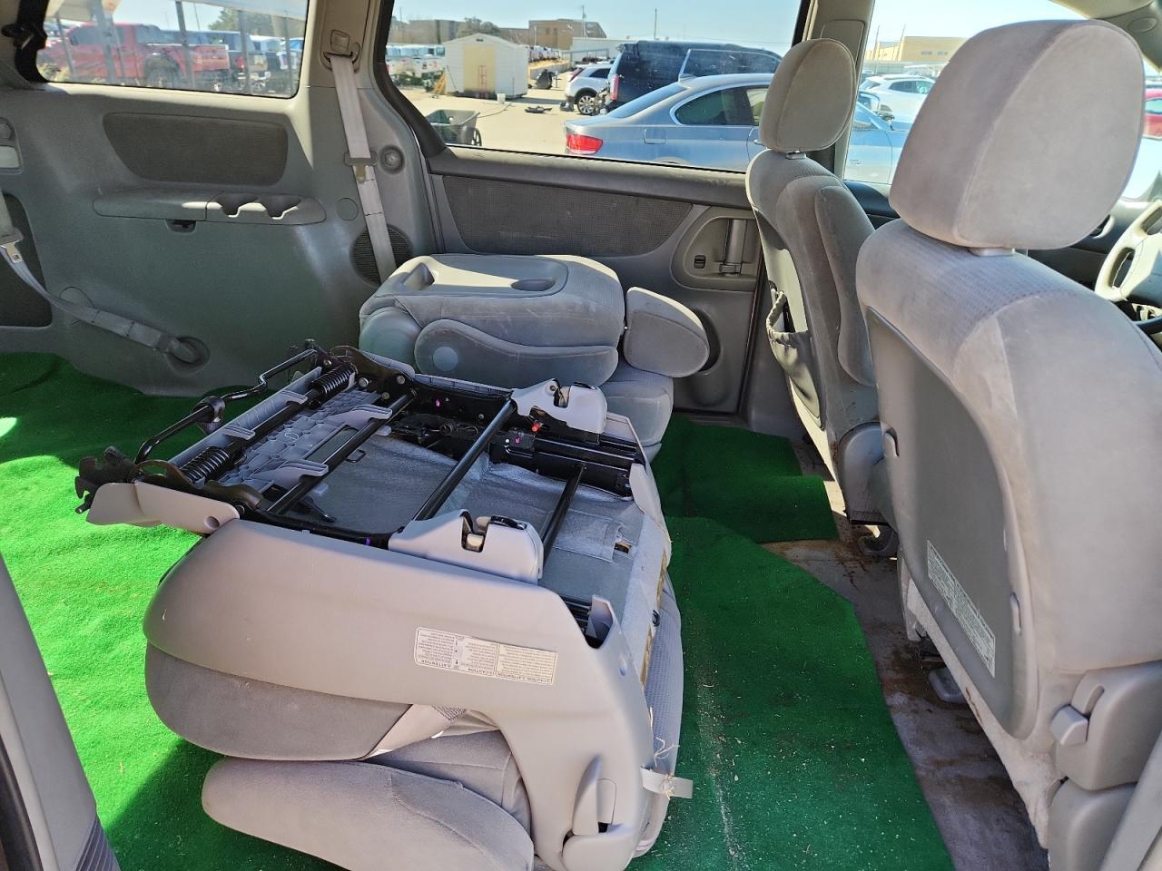 2005 Toyota Sienna ce