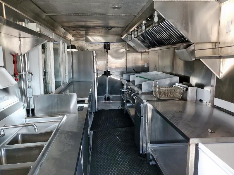 2005 Workhorse Custom Chassis Forward Control Chassis P4500