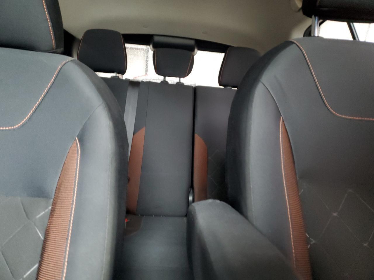 2018 Nissan Kicks s