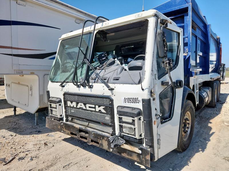 2022 Mack Lr Refuse Truck