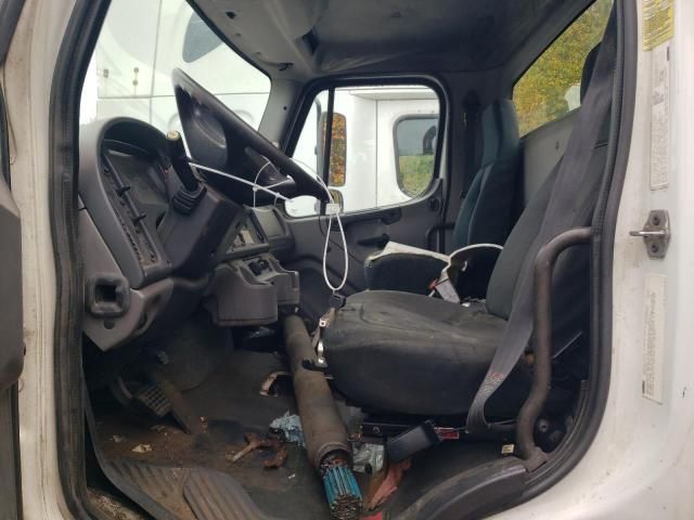 2011 Freightliner M2 106 MED