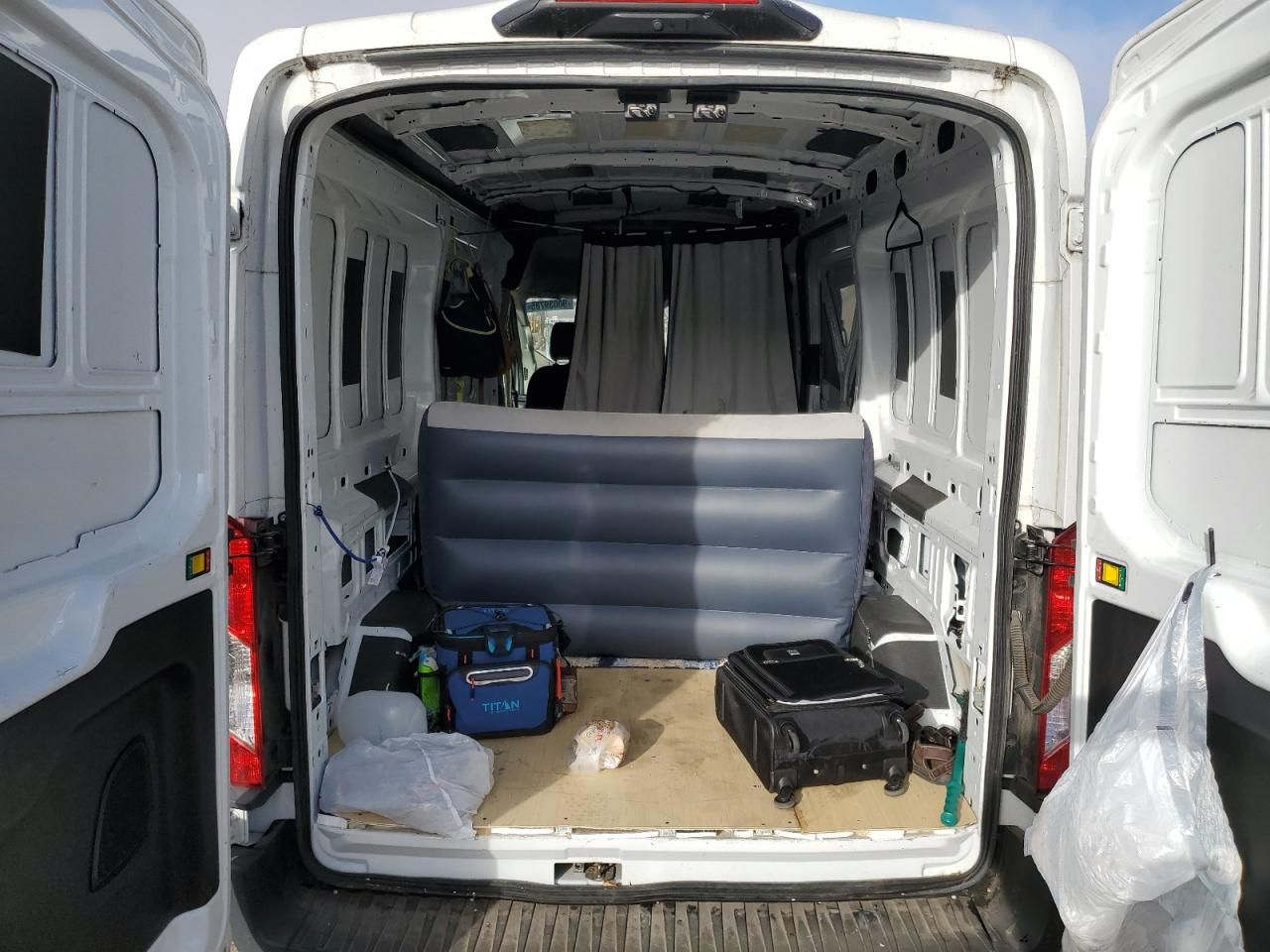 2022 Ford Transit 250 Delivery Van