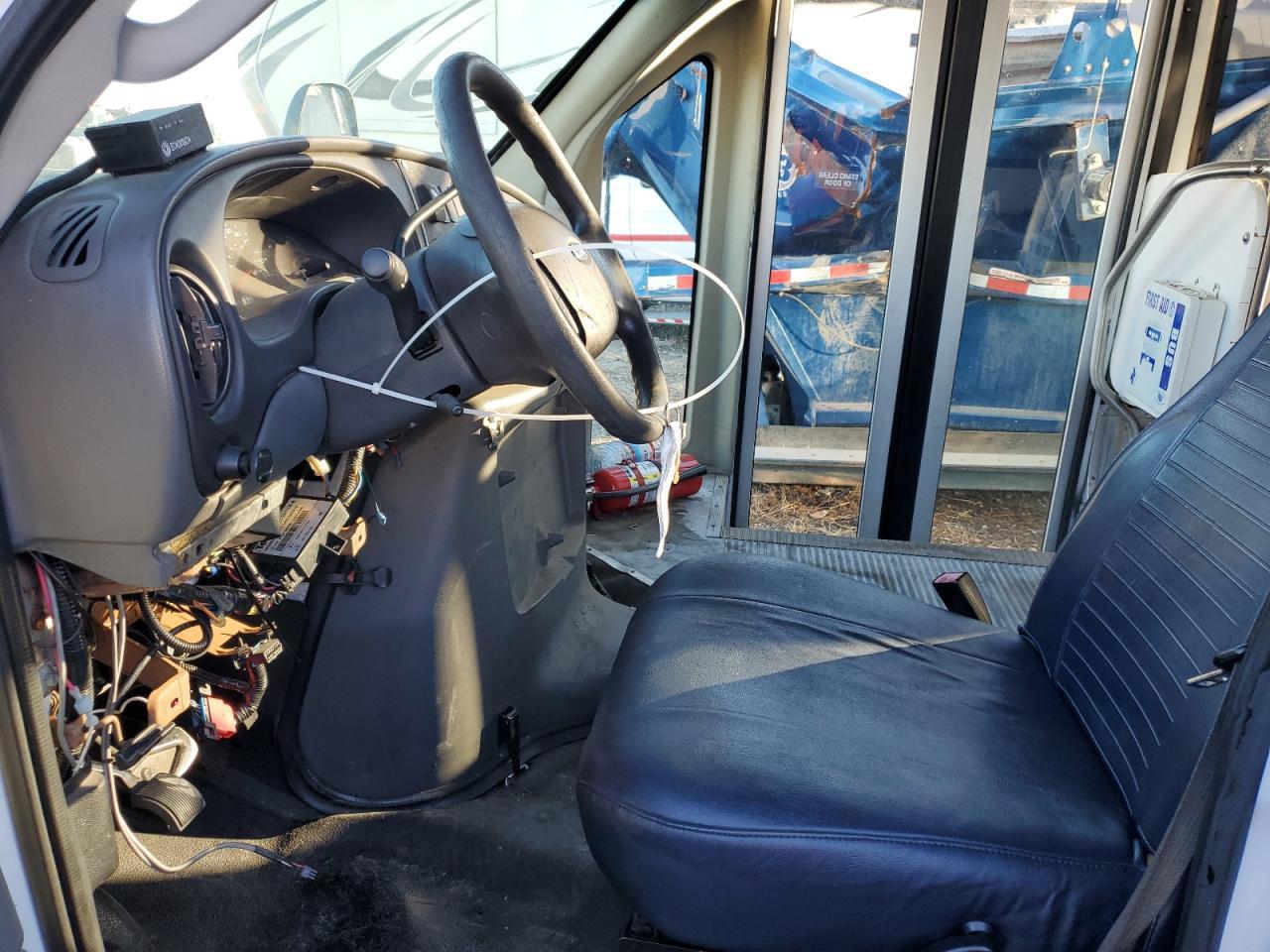 2008 Ford E450 Shuttle Bus