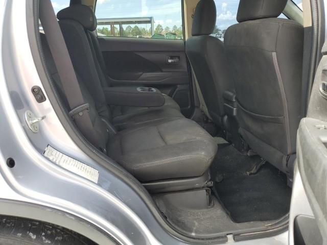 2016 Mitsubishi Outlander SE