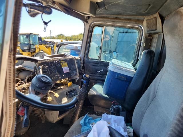 1995 Mack 600 RD600