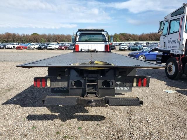 2004 Ford F650 Super