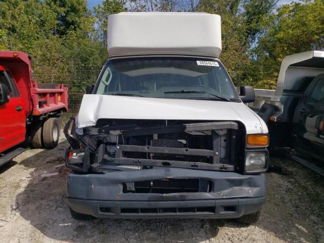 2013 Ford Econoline E350 Super Duty Van