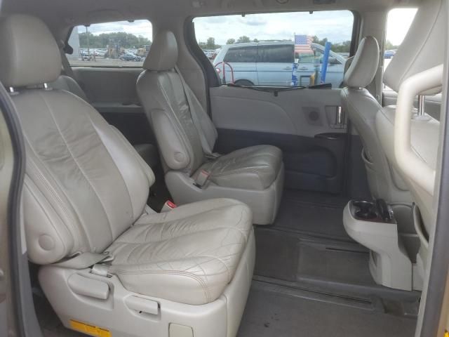 2011 Toyota Sienna XLE