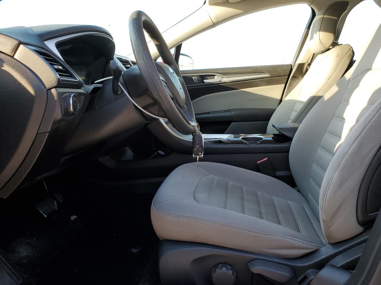 2013 Ford Fusion s
