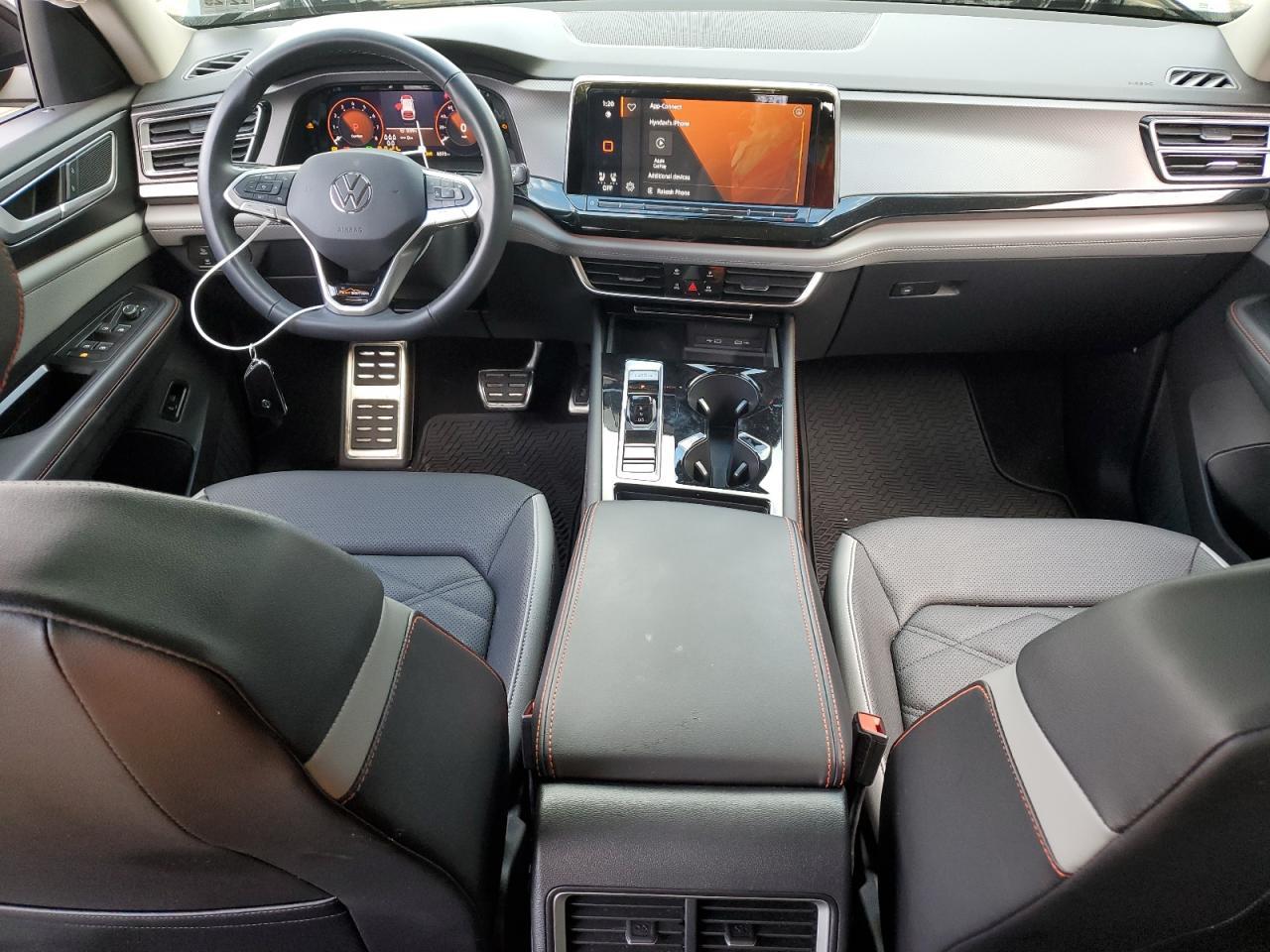 2024 Volkswagen Atlas Peak Edition se