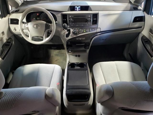 2013 Toyota Sienna LE