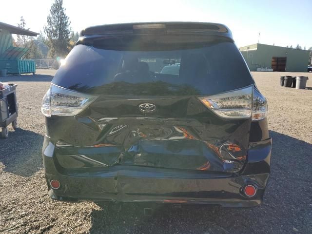2015 Toyota Sienna Sport