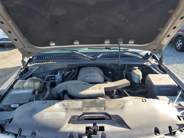 2004 Chevrolet Suburban C1500