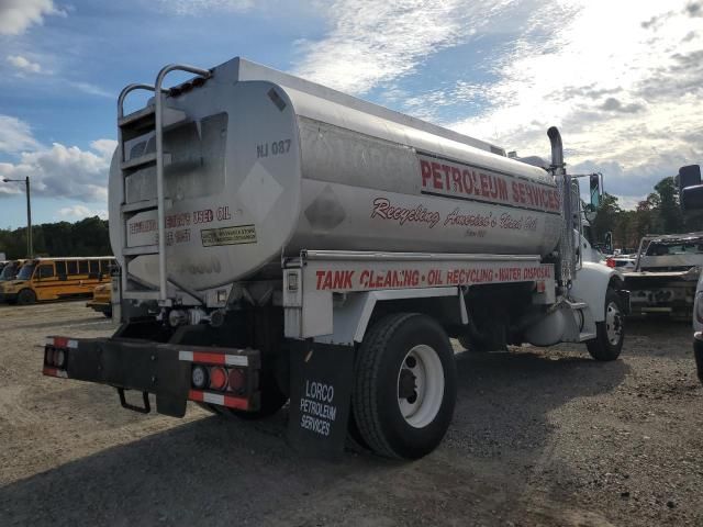 2003 Peterbilt Tractor 2003 Peterbilt 330 Tank Truck