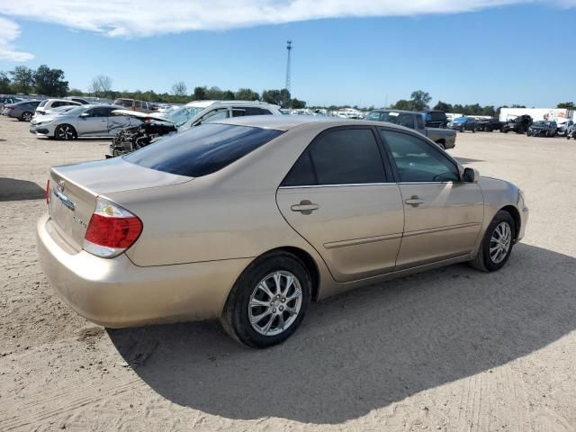 2005 Toyota Camry LE